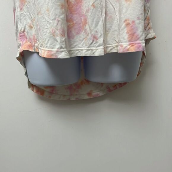 T-SHIRT! Old Navy’s LUXE line, size L, Tye Dye T-Shirt BNWOT - Picture 2 of 4